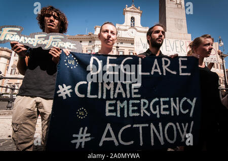 Rom, Italien. 20 Sep, 2019. Pressekonferenz in Piazza Montecitorio zu Climate Action Woche, die Woche der Klimaschutz, die mit der Globalen Streik vom 27. September 2019 ihren Höhepunkt erreichen, während des 3. Global Strike für die Zukunft eröffnen. (Foto von Andrea Ronchini/Pacific Press) Quelle: Pacific Press Agency/Alamy leben Nachrichten Stockfoto