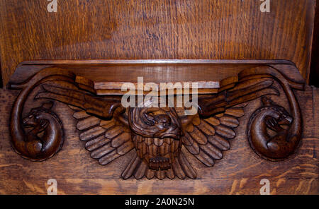 Misericords, St. Nikolaus-Kathedrale, Newcastle. Von Ralph Hedley c 1885 geschnitzt. Stockfoto