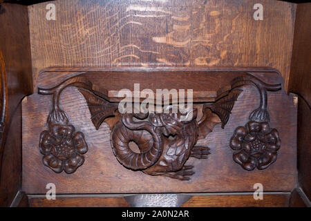 Misericords, St. Nikolaus-Kathedrale, Newcastle. Von Ralph Hedley c 1885 geschnitzt. Stockfoto