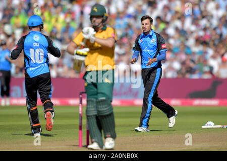 Worcestershire Rapids' Ed Barnard feiert die wicket von Nottingham Outlaws' Chris Nash während Halbfinale 1 Finale Tag der Vitalität T20 Blast bei Edgbaston, Birmingham. Stockfoto