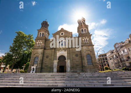 Die heiligen Cyrill und Methodius Orthodoxen Kirche mit Hintergrundbeleuchtung bei Burgas, Bulgarien Stockfoto