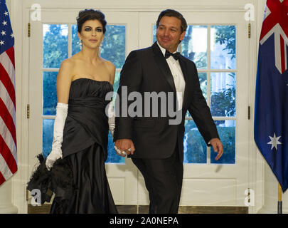 Der Gouverneur von Florida Ronald DeSantis und Casey DeSantis treffen am Freitag, den 20. September 2019, im Weißen Haus in Washington, DC ein, das von US-Präsident Donald J. Trump und First Lady Melania Trump zu Ehren des australischen Premierministers Scott Morrison und seiner Frau Jenny Morrison veranstaltet wird. Foto: Ron Sachs/UPI Stockfoto