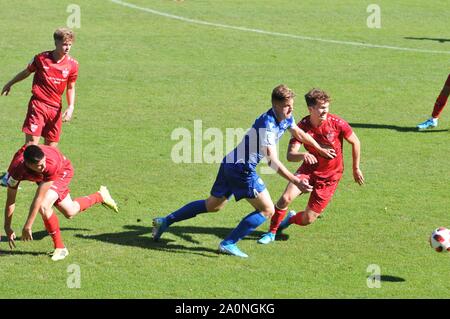 Die U19 des Karlsruher SC unterliegt dem VfB Stuttgart Sterben in der A-juniorenbundesliga Stockfoto