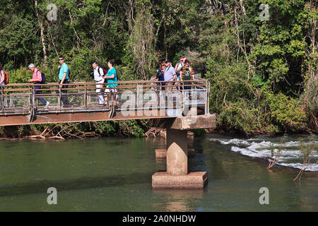 Iguazu/Argentinien - 05. Mai 2016: die Iguazu Wasserfälle in Argentinien und Brasilien Stockfoto