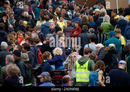 Spring 2006: vorwiegend 'Best Ager' und nur wenige Schüler und Kinder: Grossdemonstration gegen Klimawandel für die Zukunft'' Freitag, 20. September 2019, Stockfoto