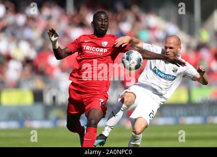 Sandhausen, Deutschland. 21 Sep, 2019. firo: 21.09.2019, Fußball, 2.Bundesliga, Saison 2019/2020, SV Sandhausen - VfL Bochum GANVOULA, Bochum links versus NAUBER | Verwendung der weltweiten Kredit: dpa/Alamy leben Nachrichten Stockfoto