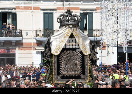 Reggio Calabria 14 Sep 2019 - Discesa Madonna della Consolazione, la Vara Credit: Giuseppe Andidero Stockfoto