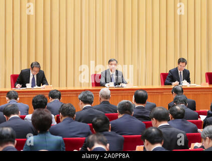 (190921)-BEIJING, Sept. 21, 2019 (Xinhua) - Wang Yang, Mitglied des Ständigen Ausschusses des Politbüros der Kommunistischen Partei Chinas (CPC) Central Committee und Vorsitzender des Nationalen Ausschusses der Chinese People's Political Consultative Conference (Cppcc), macht eine Zusammenfassung Rede während der zweiten Plenarsitzung der zentralen Konferenz über die Pkkcv in Peking, der Hauptstadt von China, Sept. 21, 2019. (Xinhua / Ding Haitao) Stockfoto