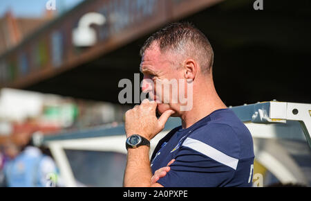 London, GB, 21. September 2019 - Bristol Rovers manager Graham Coughlan während der Sky Bet League ein Fußballspiel zwischen AFC Wimbledon und Bristol Rovers im Cherry Red Records Stadion - nur für den redaktionellen Gebrauch bestimmt. Kein Merchandising. Für Fußball Bilder FA und Premier League Einschränkungen keine Internet/Mobile Nutzung ohne fapl Lizenz - für Details Kontakt Fußball Dataco Inc.. Foto: Simon Dack TPI/Alamy leben Nachrichten Stockfoto