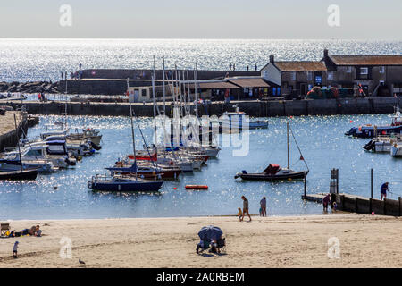 Lyme Regis Südküste uk Holiday Resort, dem historischen Hafen Cobb, Dorset, England, UK, gb