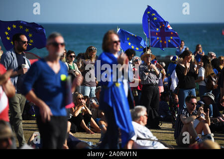 Demonstranten während der Anti-Brexit' Vertrauen im Volk" März und Rallye in der Bevölkerung??? s Abstimmung Kampagne während der Konferenz der Labour Party in Brighton. Stockfoto