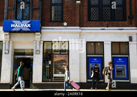 September 21, 2019, London, Vereinigtes Königreich: Eine Außenansicht von Halifax UK in Central London. Halifax ist eine britische Bank, die als Unternehmensbereich Handel der Bank von Schottland, eine 100-prozentige Tochtergesellschaft der Lloyds Banking Group. (Bild: © Dinendra Haria/SOPA Bilder über ZUMA Draht) Stockfoto