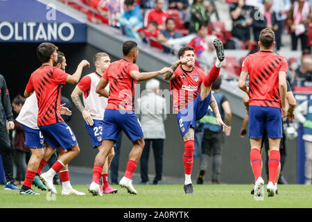 Madrid. Spanien. 21. September 2019; Wanda Metropolitano Stadion, Madrid, Spanien; La Liga, Atletico de Madrid gegen Real Club Celta de Vigo; Jose Maria Gimenez (Atletico de Madrid) Vor dem Spiel warm-up Credit: Aktion Plus Sport Bilder/Alamy leben Nachrichten Stockfoto