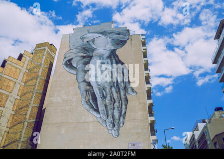Stadt Athen, Griechische Republik. Gebäude mit Graffiti an der Wand. Urban Street. 11. Sept. 2019 Stockfoto