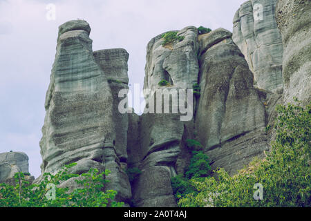 Stadt Meteora, Griechische Republik. Große Berge und Orte der Anbetung und Schreine. 12. 19.09.2019. Reisen Foto. Stockfoto