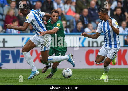 15.09.2019, John Smiths Stadion, Huddersfield England; Sky Bet Meisterschaft Fußball, Huddersfield Town vs Sheffield Mittwoch, Jakob Murphy (14.) der Sheffield Mittwoch in Aktion während des Spiels Credit: Dean Williams/News Bilder der Englischen Football League Bilder unterliegen dem DataCo Lizenz Stockfoto