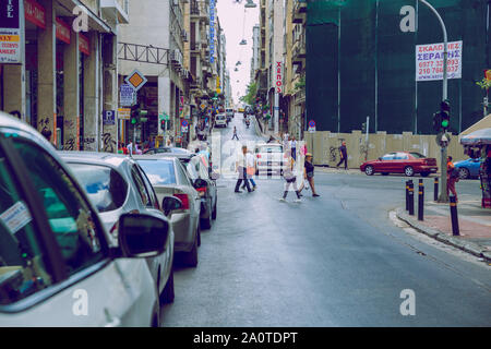 Stadt Athen, Griechische Republik. Stadt leben auf der Straße mit Autos und Völker. 11. 19.09.2019. Reisen Foto. Stockfoto