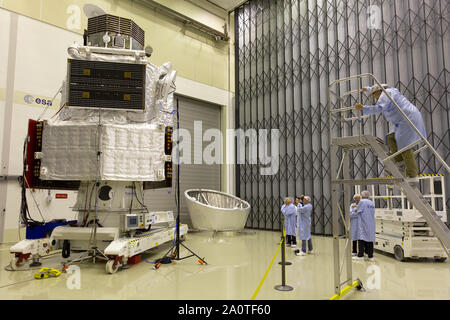 NOORDWIJK - Der BepiColombo im Reinraum des ESTEC. Der Satellit soll im Jahr 2018 auf einer Mission zum Planeten Merkur zu starten. Stockfoto