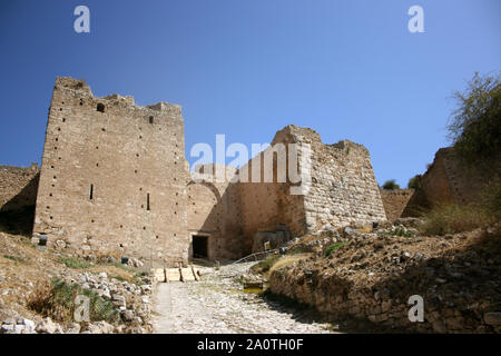 Die Tore der Acrocorinth Schloss im antiken Korinth, Griechenland Stockfoto