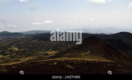 Bild von Silvestri Krater, die auf dem südlichen Hang des Vulkan Ätna. Stockfoto