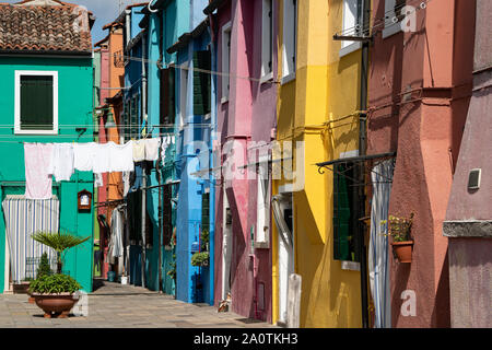 Bunte Häuser auf der Insel Burano, Italien Stockfoto