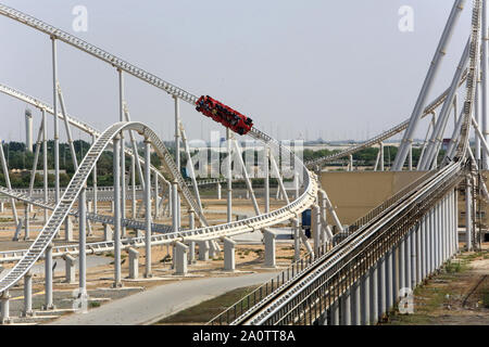 Zone de Lancement. Le grand huit. 'Formel Rossa". Montagnes russes lancées. Le Ferrari World. Parc à Thème. 2010. Ile de Yas. Abu Dhabi. Stockfoto