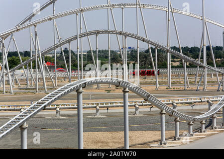 Zone de Lancement. Le grand huit. 'Formel Rossa". Montagnes russes lancées. Le Ferrari World. Parc à Thème. 2010. Ile de Yas. Abu Dhabi. Stockfoto