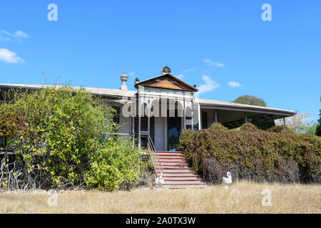 Verlassenen alten historischen Aldborough Haus Gebäude, Charters Towers in Queensland, Queensland, Australien Stockfoto