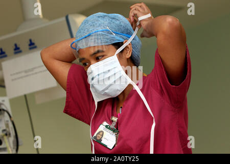 Allgemeine Ansichten von Krankenhauspersonal über ihre Arbeit im Royal Sussex County Hospital in Brighton, East Sussex, UK. Stockfoto