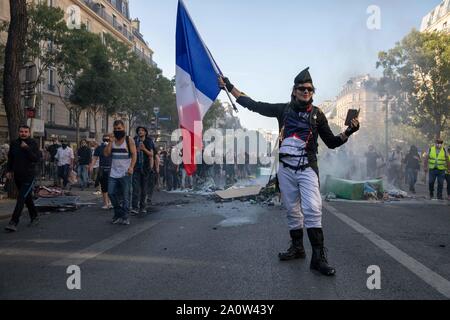 Paris, Frankreich. 21. September 2019. Gelb Protest melden Sie den 'climatchange' Protest in Paris an diesem Samstag Crédit Credit: EDOUARD MONFRAIS/Alamy leben Nachrichten Stockfoto