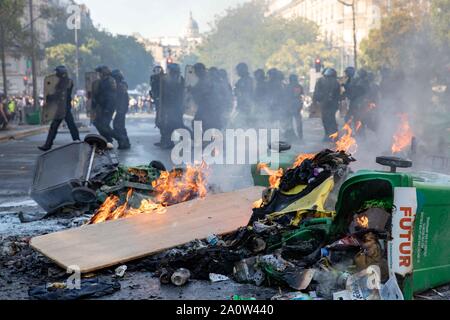 Paris, Frankreich. 21. September 2019. Gelb Protest melden Sie den 'climatchange' Protest in Paris an diesem Samstag Crédit Credit: EDOUARD MONFRAIS/Alamy leben Nachrichten Stockfoto