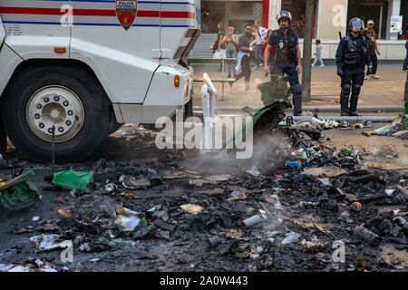 Paris, Frankreich. 21. September 2019. Gelb Protest melden Sie den 'climatchange' Protest in Paris an diesem Samstag Crédit Credit: EDOUARD MONFRAIS/Alamy leben Nachrichten Stockfoto