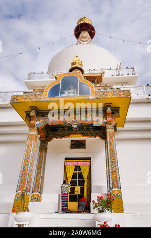 Thimpu, Bhutan, 02. November 2011: Diese großen tibetischen Stil chorten wurde 1974 errichtet, um die Erinnerung an das Dritte König zu Ehren, Jigme Dorji Wangchuck. Stockfoto