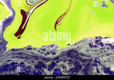 Zusammenfassung Hintergrund aus Acryl Farbe in blau rot und gelb Tönen Stockfoto