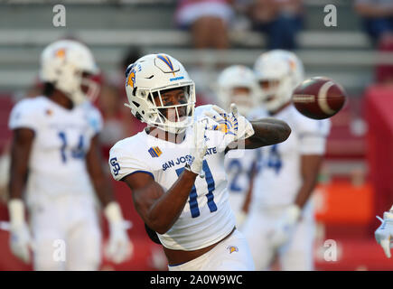 September 21, 2019: JaQuan Blackwell #11 San Jose State Empfänger in einer Kugel. San Jose State besiegt Arkansas 31-24 in Fayetteville, AR, Richey Miller/CSM Stockfoto