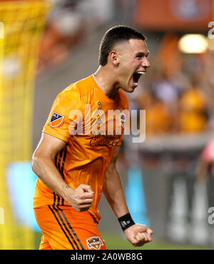 Houston, USA. 21 Sep, 2019. Christian Ramirez von Houston Dynamo feiert nach dem Scoring während einer MLS Übereinstimmung zwischen Houston Dynamo und Orlando Stadt in Houston, USA, Sept. 21, 2019. Houston Dynamo gewann 2-1. Credit: Steven Song/Xinhua Stockfoto