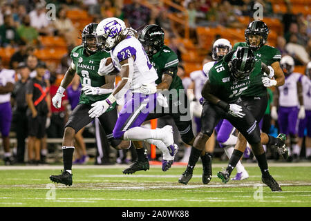 September 21, 2019 - Central Arkansas Bears zurück Carlos Blackman #23 läuft für einen ersten Abstieg während der Aktion zwischen den Hawaii Rainbow Warriors und der Universität von Central Arkansas Bären am Aloha Stadium in Honolulu, HI. - Glenn Yoza/CSM Stockfoto