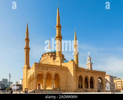 Mohammad Al-Amin Moschee und und Saint Georges maronitischen Dom im Hintergrund im Zentrum von Beirut, Libanon Stockfoto