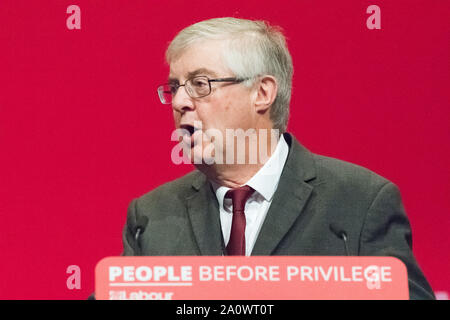 Brighton, UK. 22 Spet 2019. Welsh Labour Party Chef Mark Drakeford sprechen auf der großen Bühne von der Labour Party, jährliche Konferenz 2019 Credit: Alan Beastall/Alamy Leben Nachrichten. Stockfoto