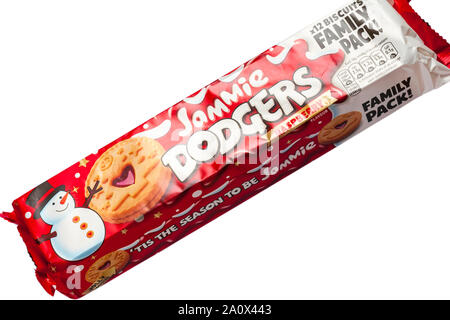 Paket von Jammie Dodgers Himbeeraroma tis die Jahreszeit jammie zu Familienpaket werden auf weißem Hintergrund Stockfoto