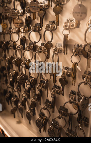 Pearl Harbor, Hawaii - 23. August 2019: Detail Aufnahme einiger Tasten innerhalb der USS Bowfin U-Boot an der Pearl Harbor Historische Visitor Center. Stockfoto