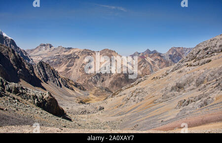 Der Blick von oben auf Santa Rosa Pass in der Cordillera Huayhuash, Ancash, Peru Stockfoto