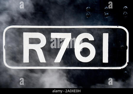 R761 Schwarz und Rot Dampflok Typenschild am Bahnhof Southern Cross, Melbourne, Victoria, Australien Stockfoto