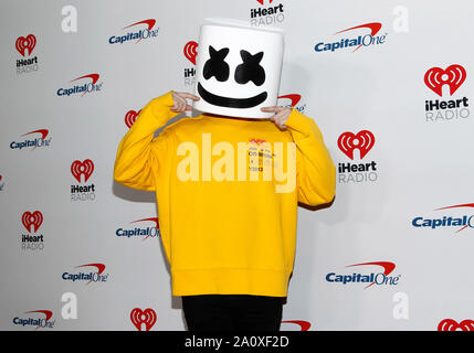 Marshmello kommt für die iHeartRadio Musikfestival auf der T-Mobile Arena in Las Vegas, Nevada am Samstag, 21. September 2019. Foto von James Atoa/UPI Stockfoto