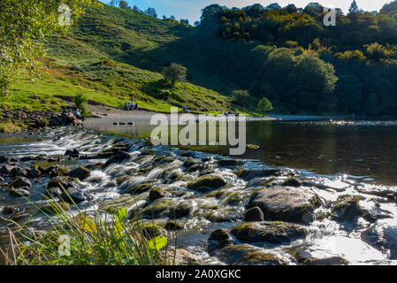 Grasmere Lake. Das Wehr an der Spitze des RiverRothay Stockfoto