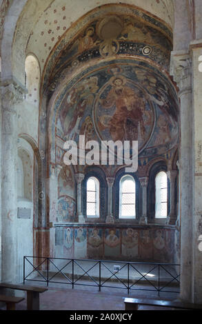 Romanische Wandmalereien aus dem 12. Jahrhundert in der Kapelle der Mönche (Chapelle des Moines de Berzé-la-Ville) in Berzé-la-Ville, Frankreich. Stockfoto