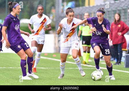 Firenze, Italien, 22. September 2019, PALOMA LAZARO (FIORENTINA FÜR FRAUEN) UND ANGELICA SOFFIA (Roma) während der Fiorentina Frauen &#39;s Vs As Rom Frauen - Italienische Fußball Serie A Frauen Meisterschaft - Credit: LPS/Lisa Guglielmi/Alamy leben Nachrichten Stockfoto