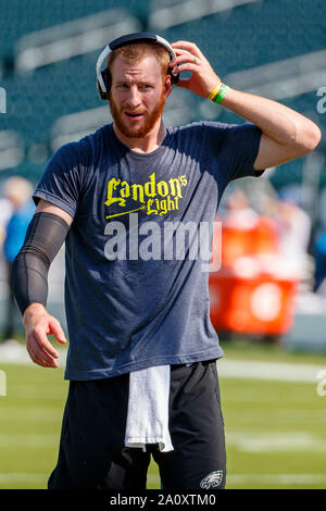 Philadelphia, Pennsylvania, USA. 22 Sep, 2019. Philadelphia Eagles quarterback Carson Wentz (11) warm-up vor der NFL Spiel zwischen den Detroit Lions und die Philadelphia Eagles am Lincoln Financial Field in Philadelphia, Pennsylvania. Christopher Szagola/CSM/Alamy leben Nachrichten Stockfoto