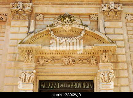 Palazzo della Provincia, ein Beispiel für die barocke Denkmal in Lecce, Apulien, Italien Stockfoto