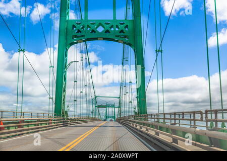 Saint Lawrence River Brücke aus 1000 Inseln in Ontario, Kanada, in die USA, New York Stockfoto